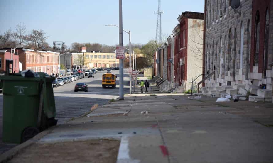 A tree-less street in Baltimore